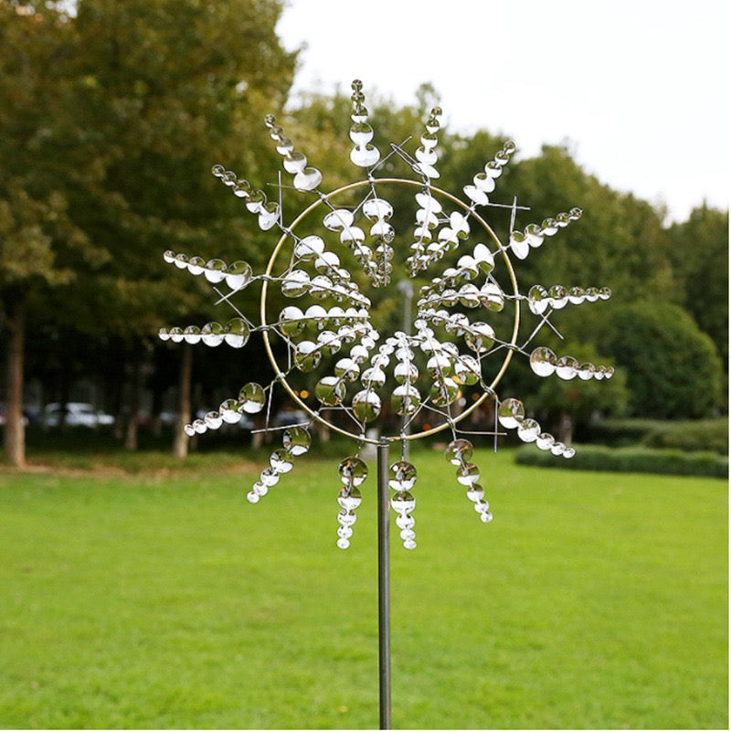 Nevosa | Décoration de jardin moderne alimentée par énergie éolienne