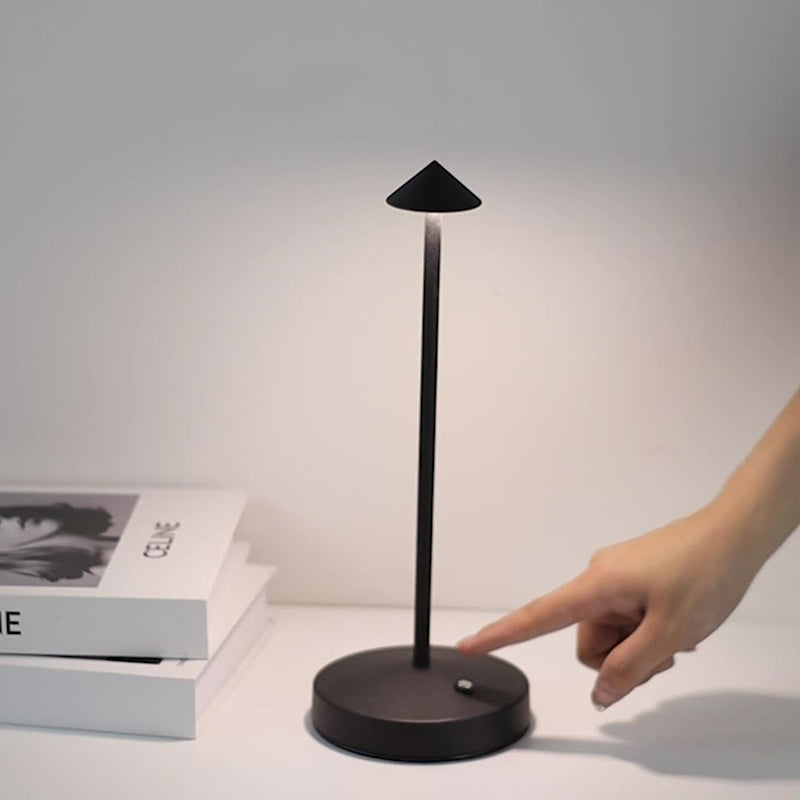 Nevosa | Simplicité Moderne Lampe de Table en Acrylique Cylindre Rond en Fer LED Triangle pour le Salon