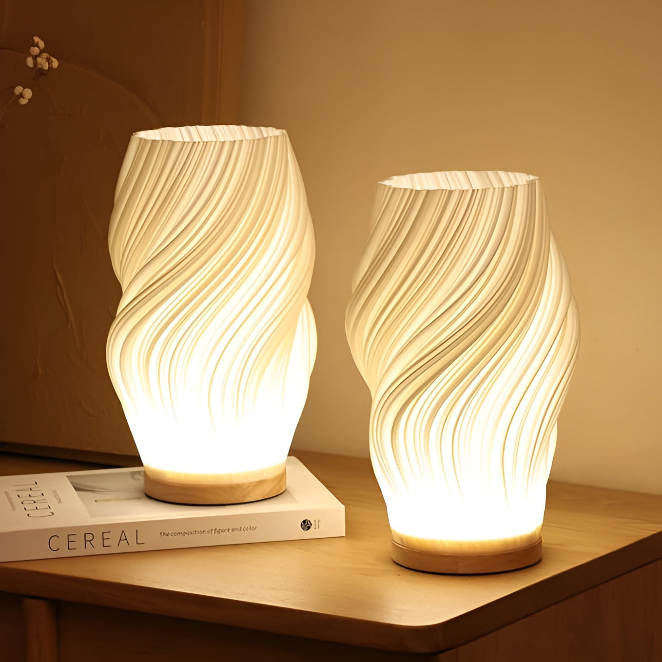 Nevosa | DreamWave - Lampe ondulée 3D moderne couleur crème avec base en métal élégante