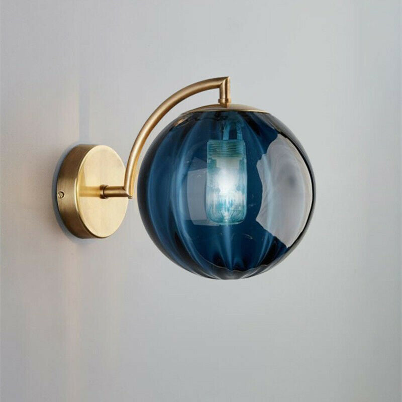 Nevosa | Applique murale ronde en fer et verre à 1 lumière scandinave contemporaine pour salon