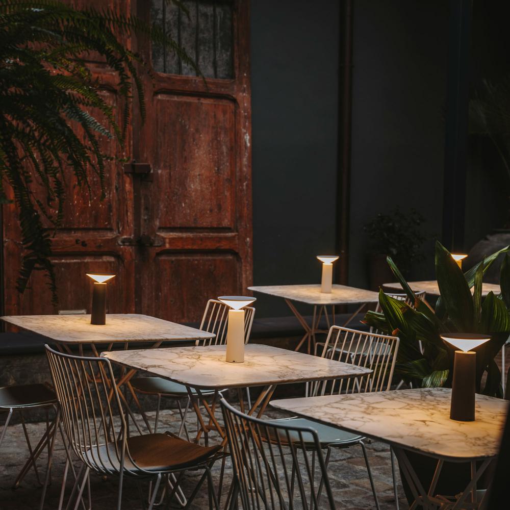 Nevosa | InfiNight - Lampe de table moderne avec capteur tactile | Intensité variable