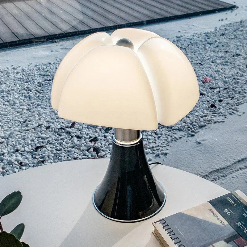 Nevosa | Lampe de table à fleurs designer - FloraLuxe