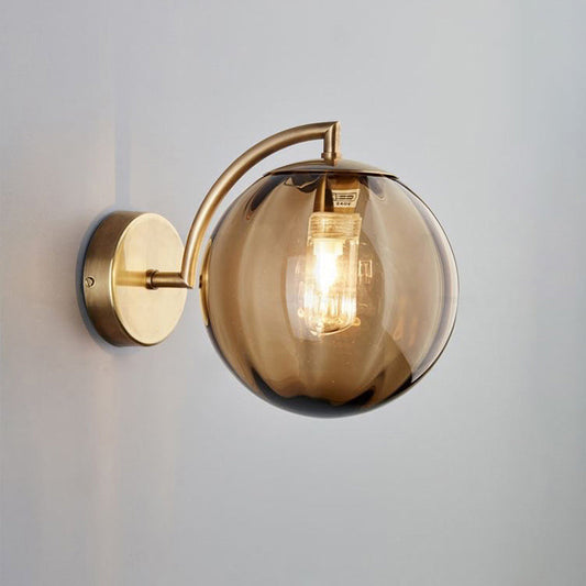 Nevosa | Applique murale ronde en fer et verre à 1 lumière scandinave contemporaine pour salon