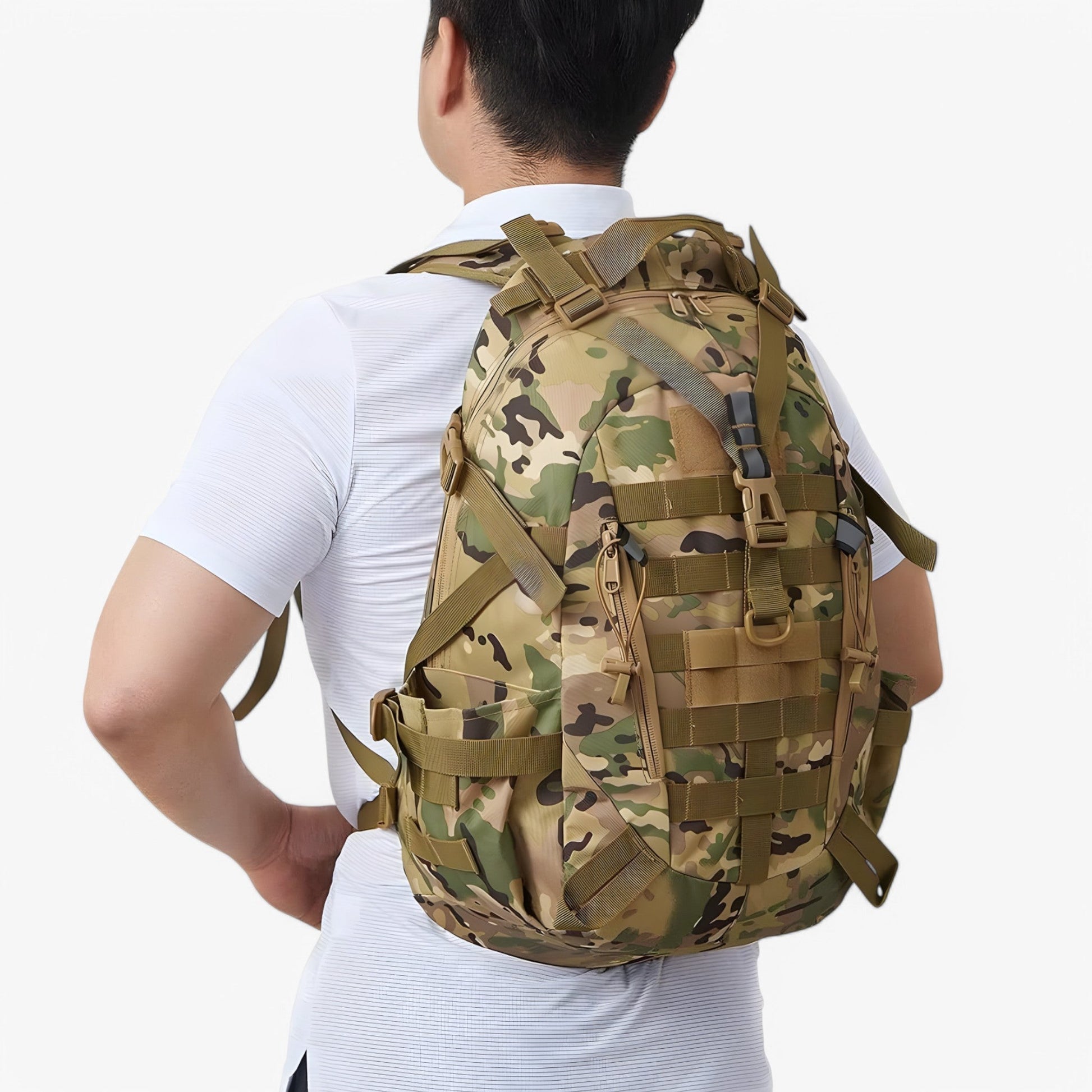 Sac à Dos Tactique Militaire 40L Ergonomique pour Randonnée et Camping - Durable et Confortable, Poches Multiples, Respirant-2